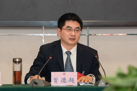 榆林市政協(xié)主席曾德超在參加分組討論時寄語(1113881)-20240222085028.jpg