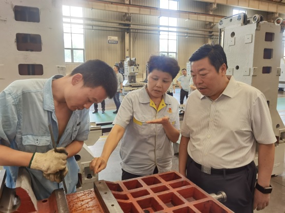 1724115465117782.jpg (圖片新聞)寶雞市政協(xié)慰問企業(yè)一線工作者(1275339)-20240820085505.jpg