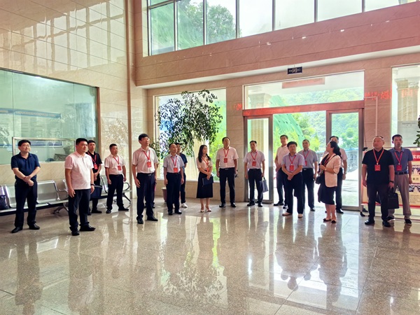 1740359644105096.jpg 1縣政協主席余盛武帶領部分政協委員視察常(1462963)-20250224090957.jpg