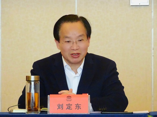 1740963449162660.jpg 漢陰縣政協主席劉定東(1473611)-20250303085233.jpg